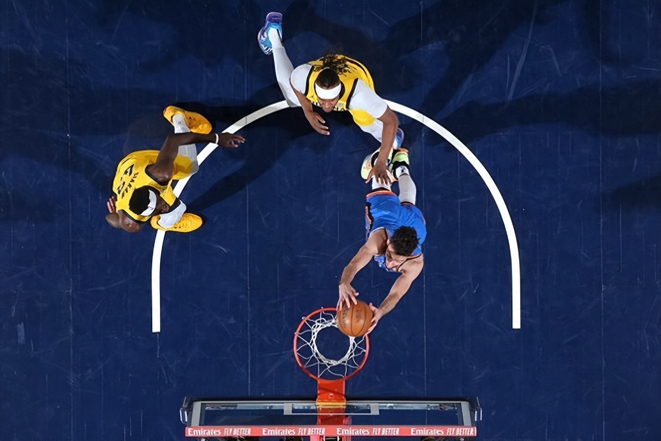 步行者横扫魔术,利拉德统治全场 步行者横扫魔术,利拉德统治全场