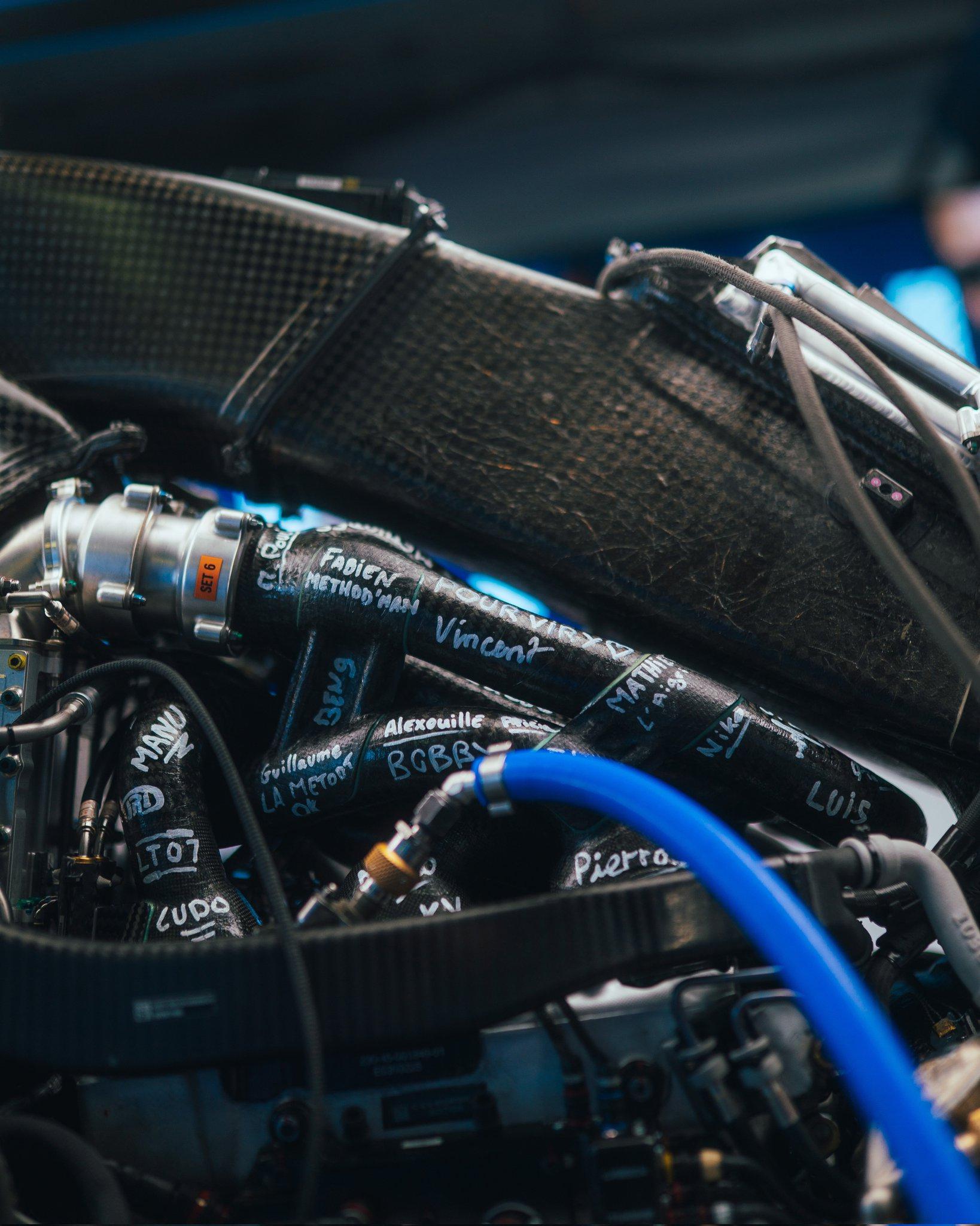 索伯车队逆转雷诺车队，诺里斯刷新纪录