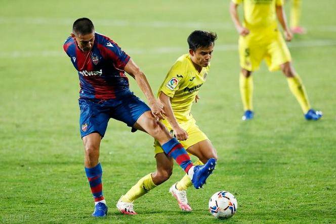 比利亚雷亚尔主场大胜，保级形势乐观