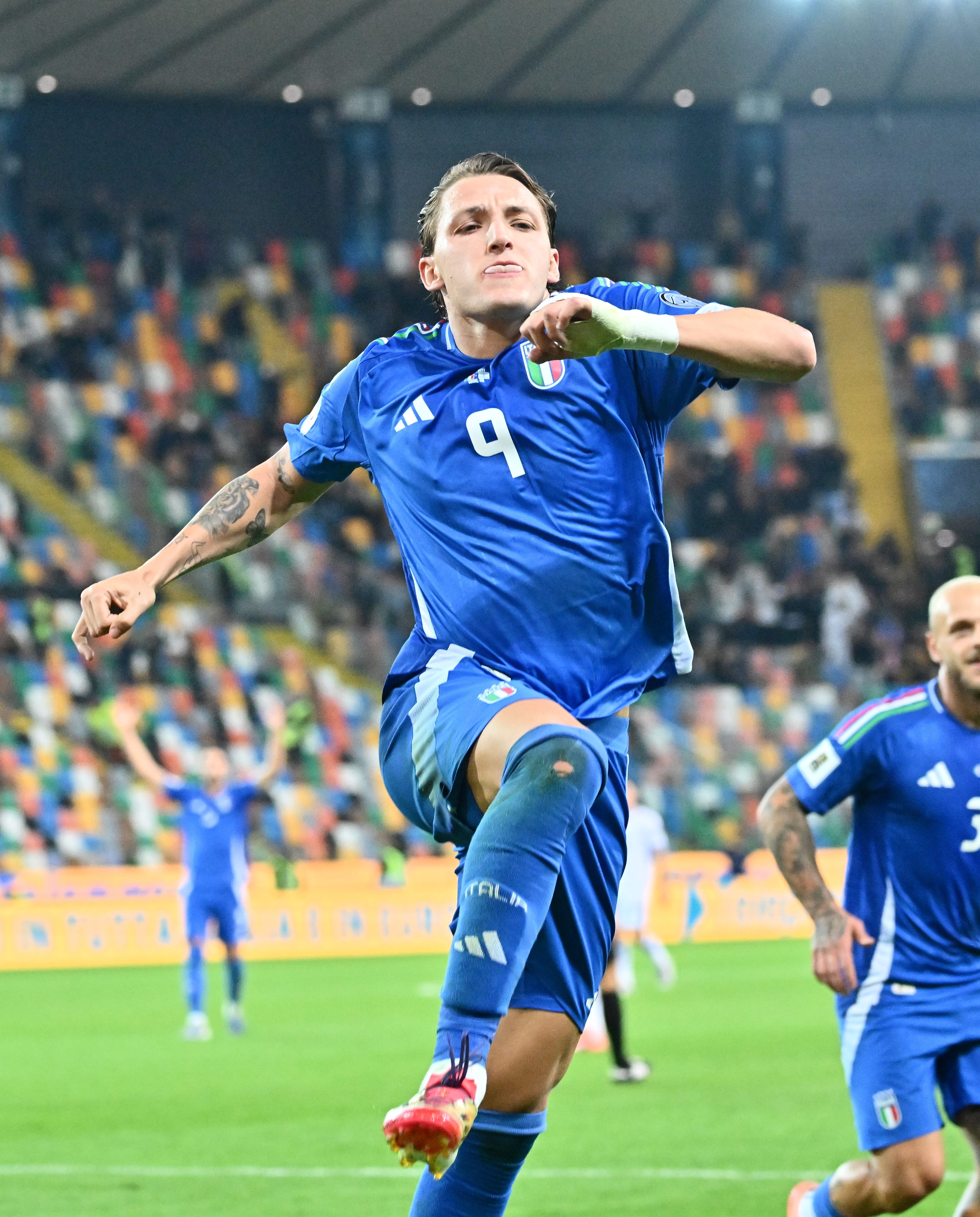 意大利足球联赛中球员表现稳定