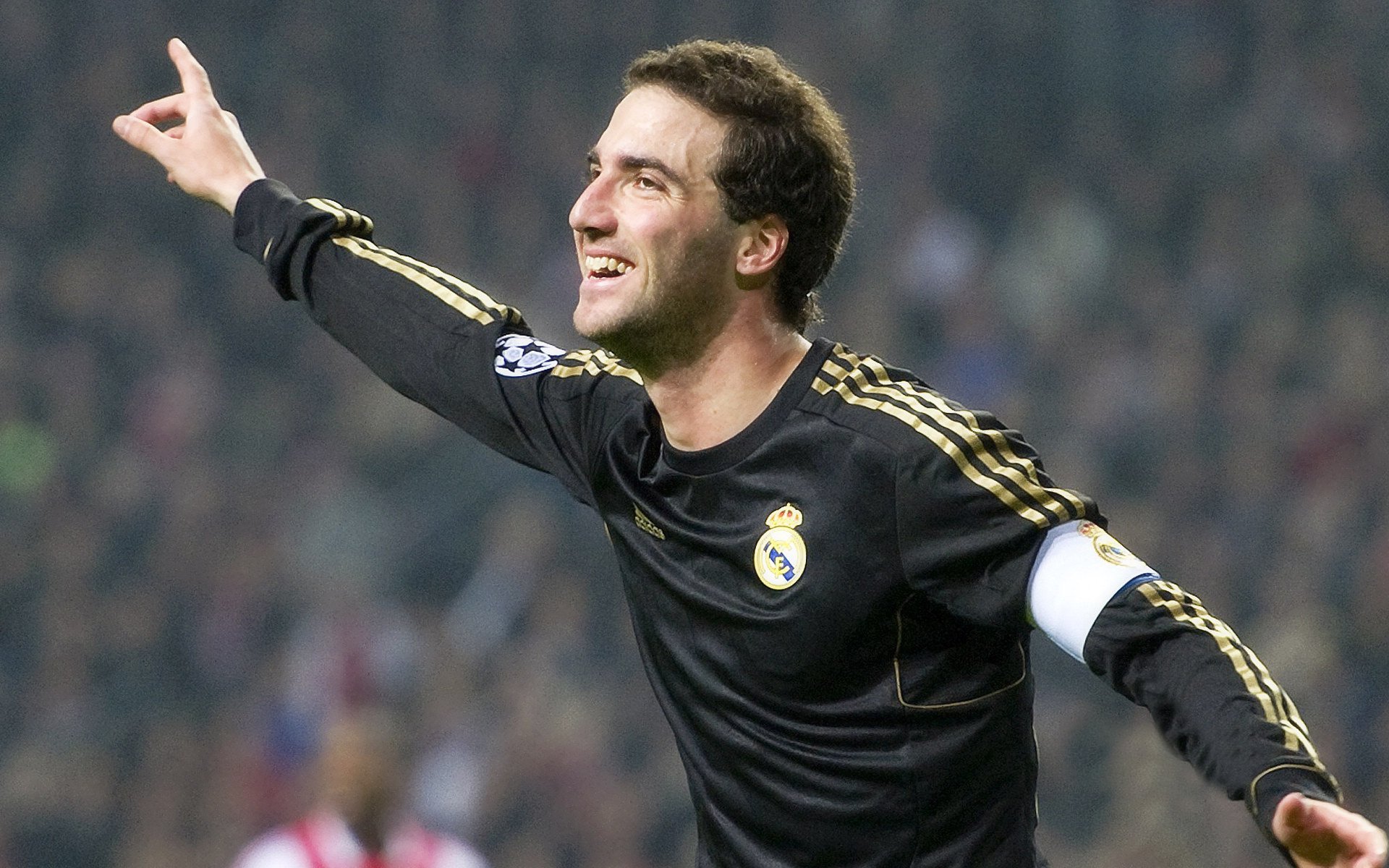 绿茵奇迹，几内亚踏平沙特，孔德关键时刻的救赎与崛起