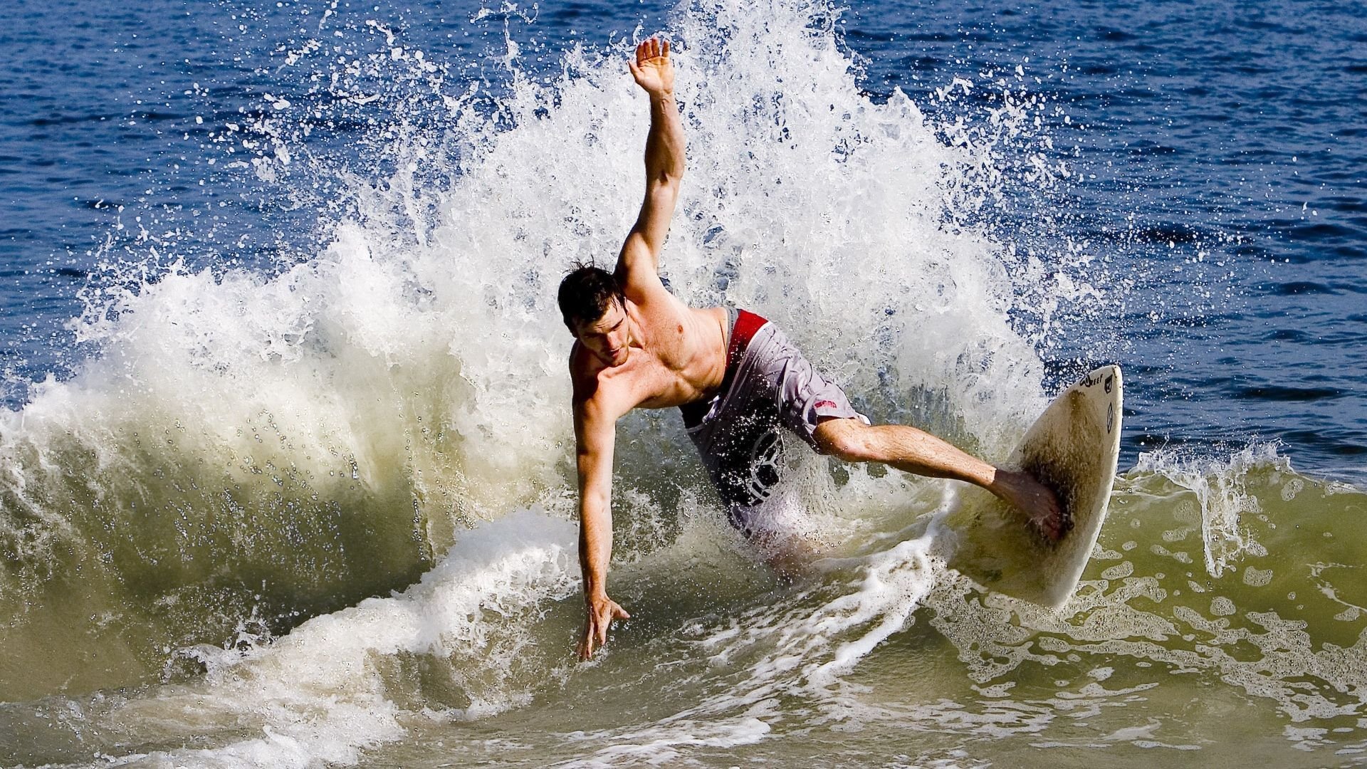 绿茵场外篮球声，当西甲德比遇见NBA的跨界回响