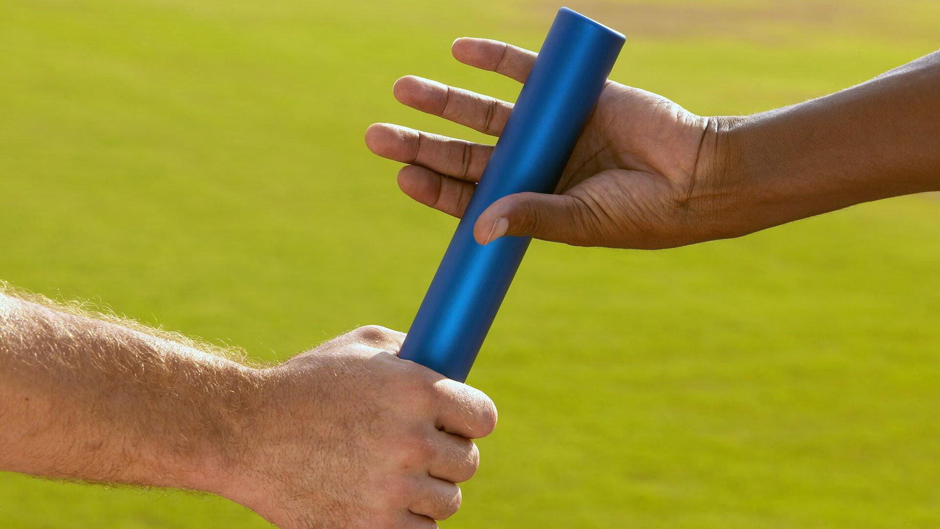 绝地反击！周冠宇状态火热助雷诺车队上演惊天翻盘，哈斯车队功亏一篑