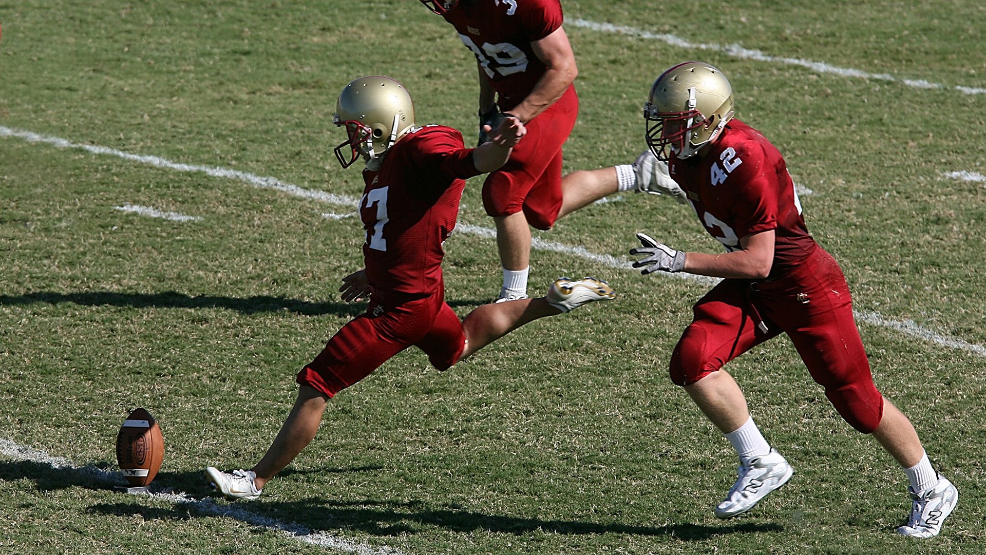 跨界争锋，雄鹿血拼尼克斯的启示与福克斯F1年度争冠的接管艺术